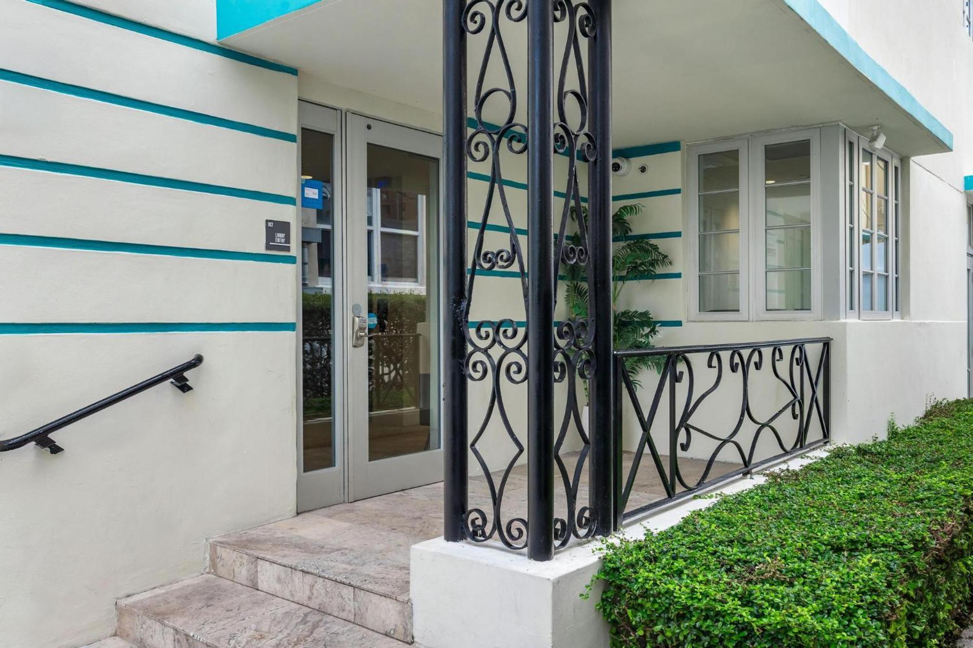 Luxuri Suites, Miami Beach
